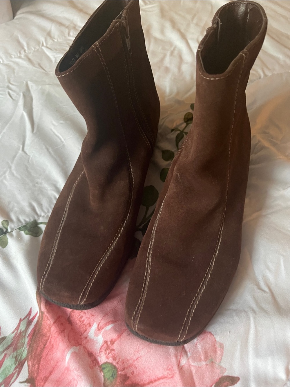 Clarke’s Zippered Booties Size 8M